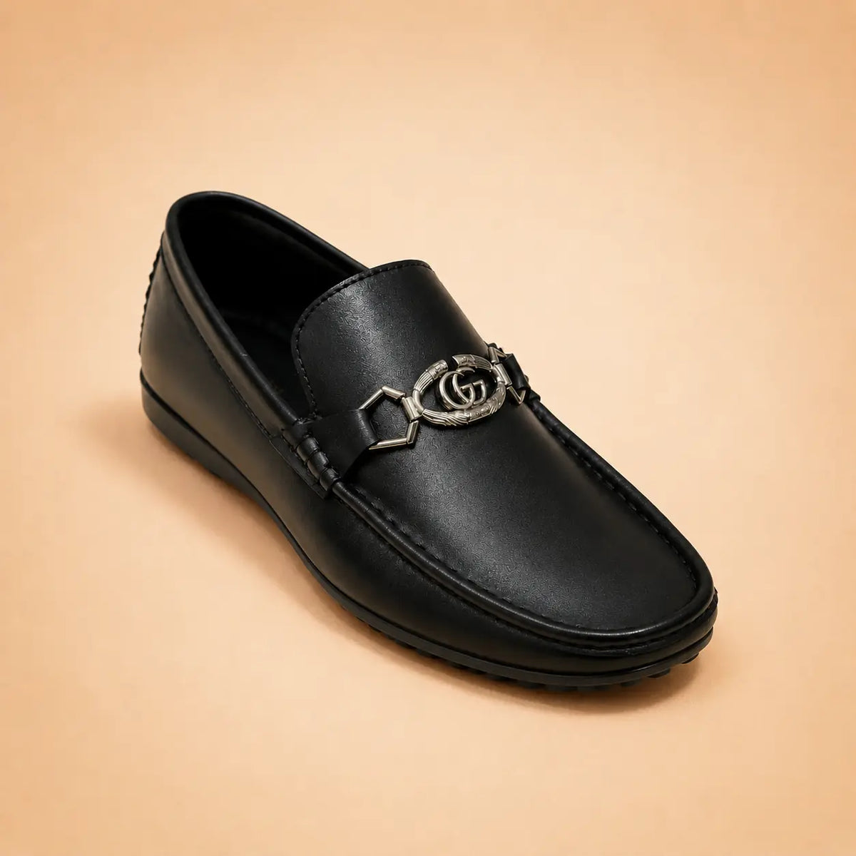 Regal Crest men’s black leather loafer with metal detail – front view