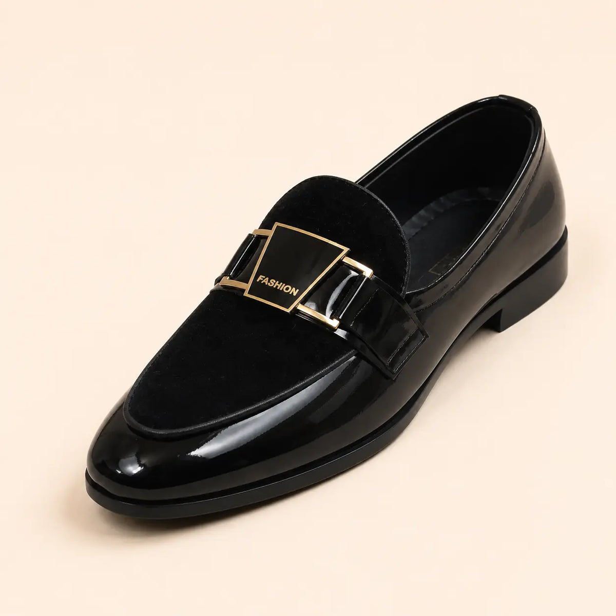 Regal Crest Men’s Black Regzine Formal Shoes – front product view