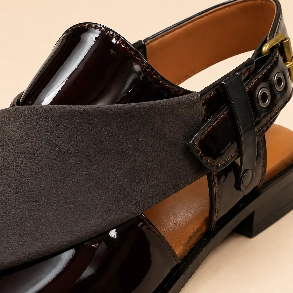 Imperial Cross Men’s Dark Brown Regzine Peshawari Sandals – material and detail close-up