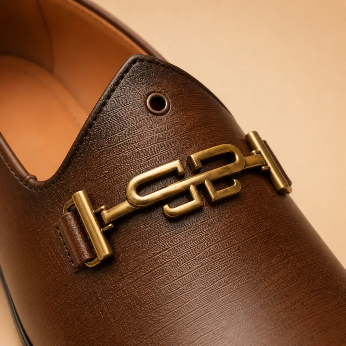 Signature Horsebit Men’s Cognac Leather Loafers – material and detail close-up